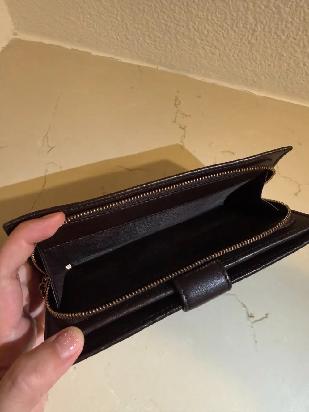 ✨ PRISTINE Gucci GG Supreme Zip Around Continental Wallet